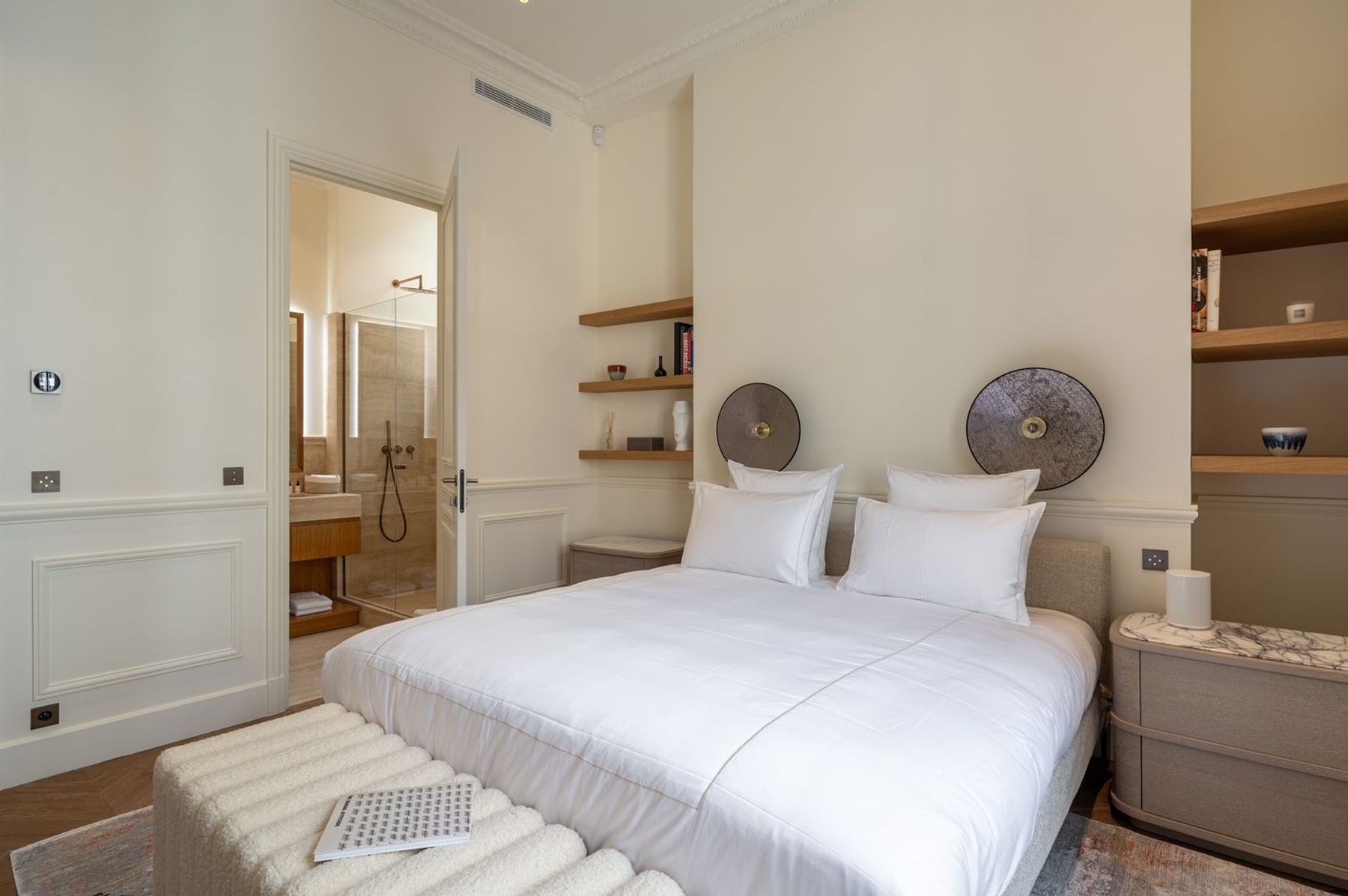 Apartment Montaigne villa photo.